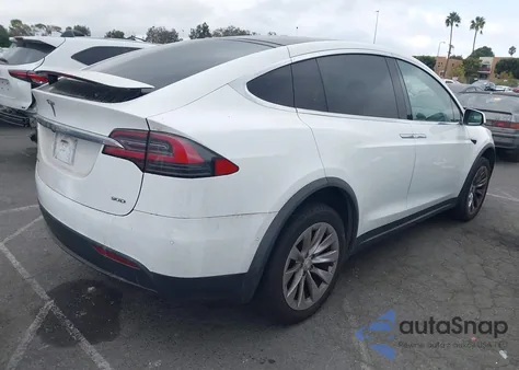 2016 Tesla Model X 60D/70D/75D/90D из США, поврежденный, VIN 5YJXCAE26GF002224